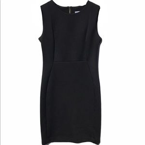 Calvin Klein || Sleeveless sheath dress